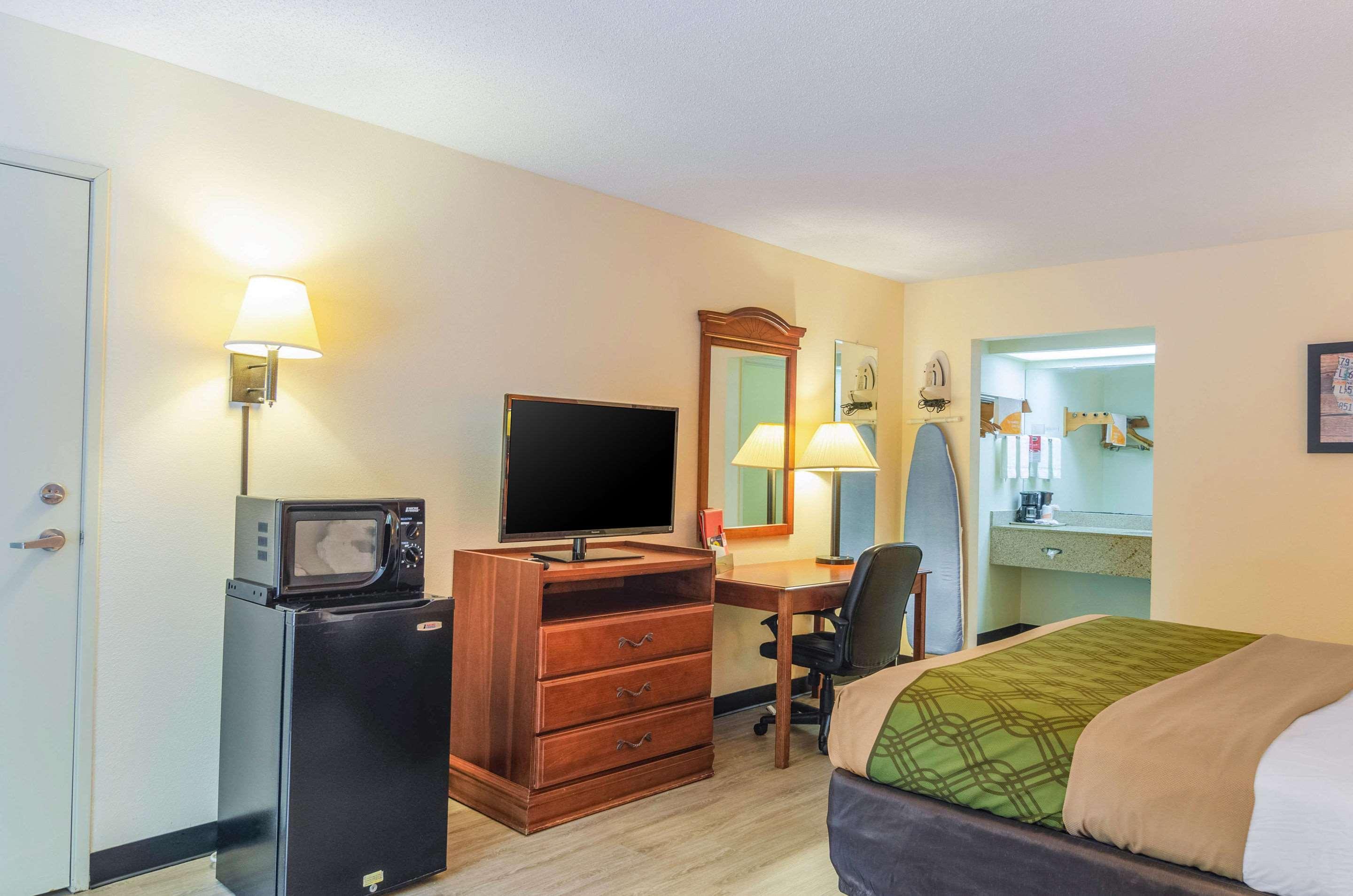 Econo Lodge Inn & Suites Gulfport Dış mekan fotoğraf