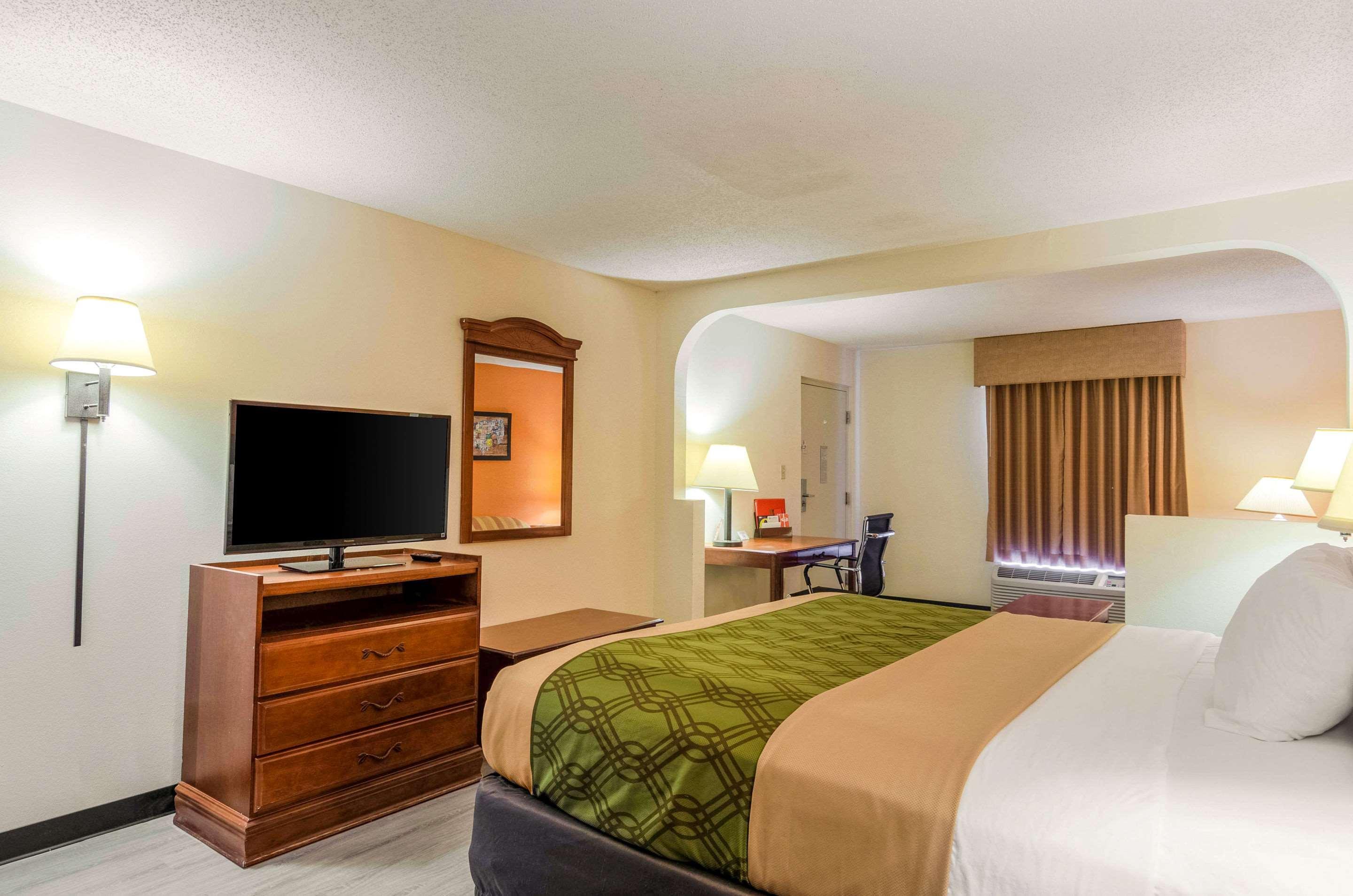 Econo Lodge Inn & Suites Gulfport Dış mekan fotoğraf