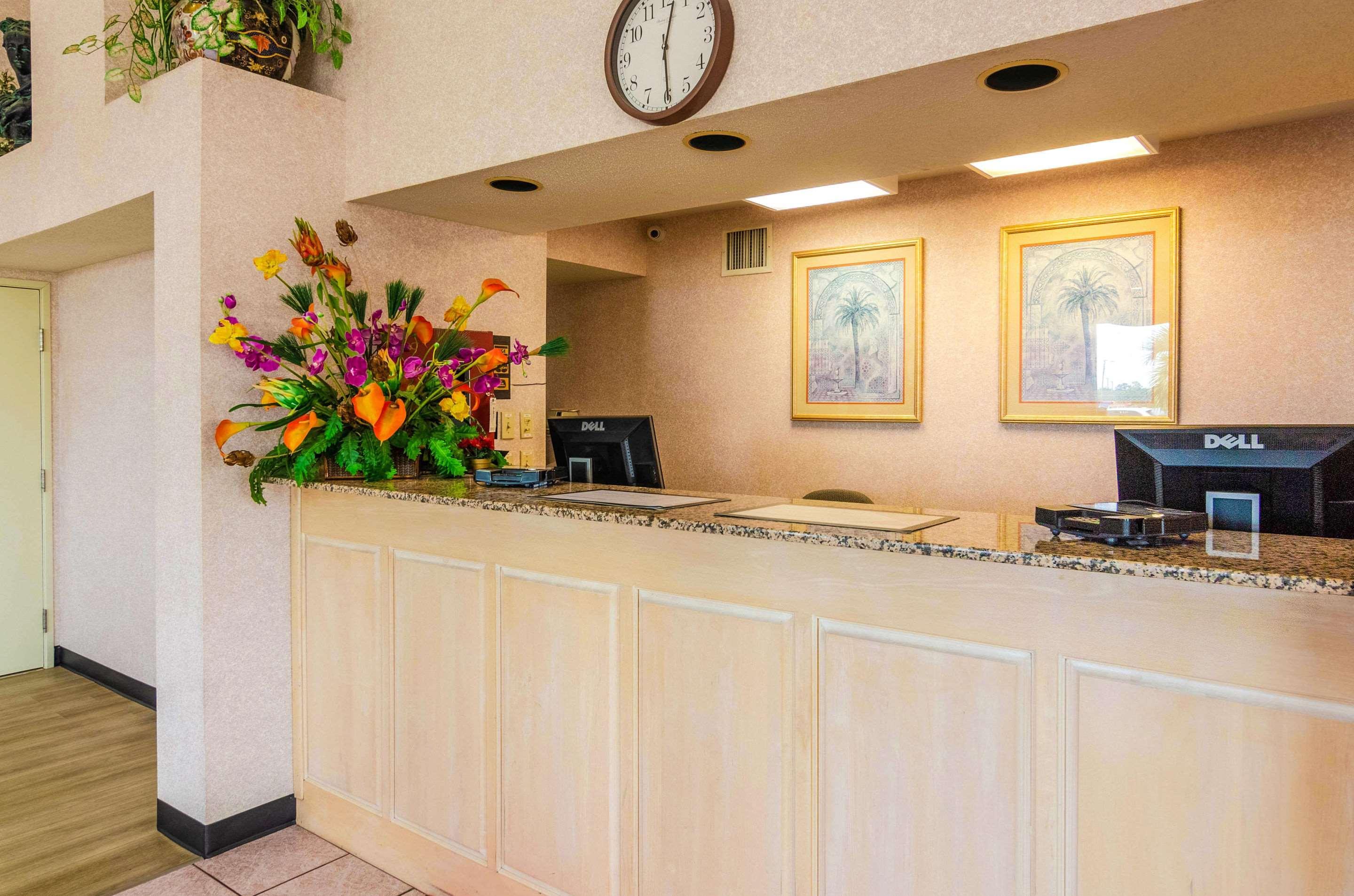Econo Lodge Inn & Suites Gulfport Dış mekan fotoğraf
