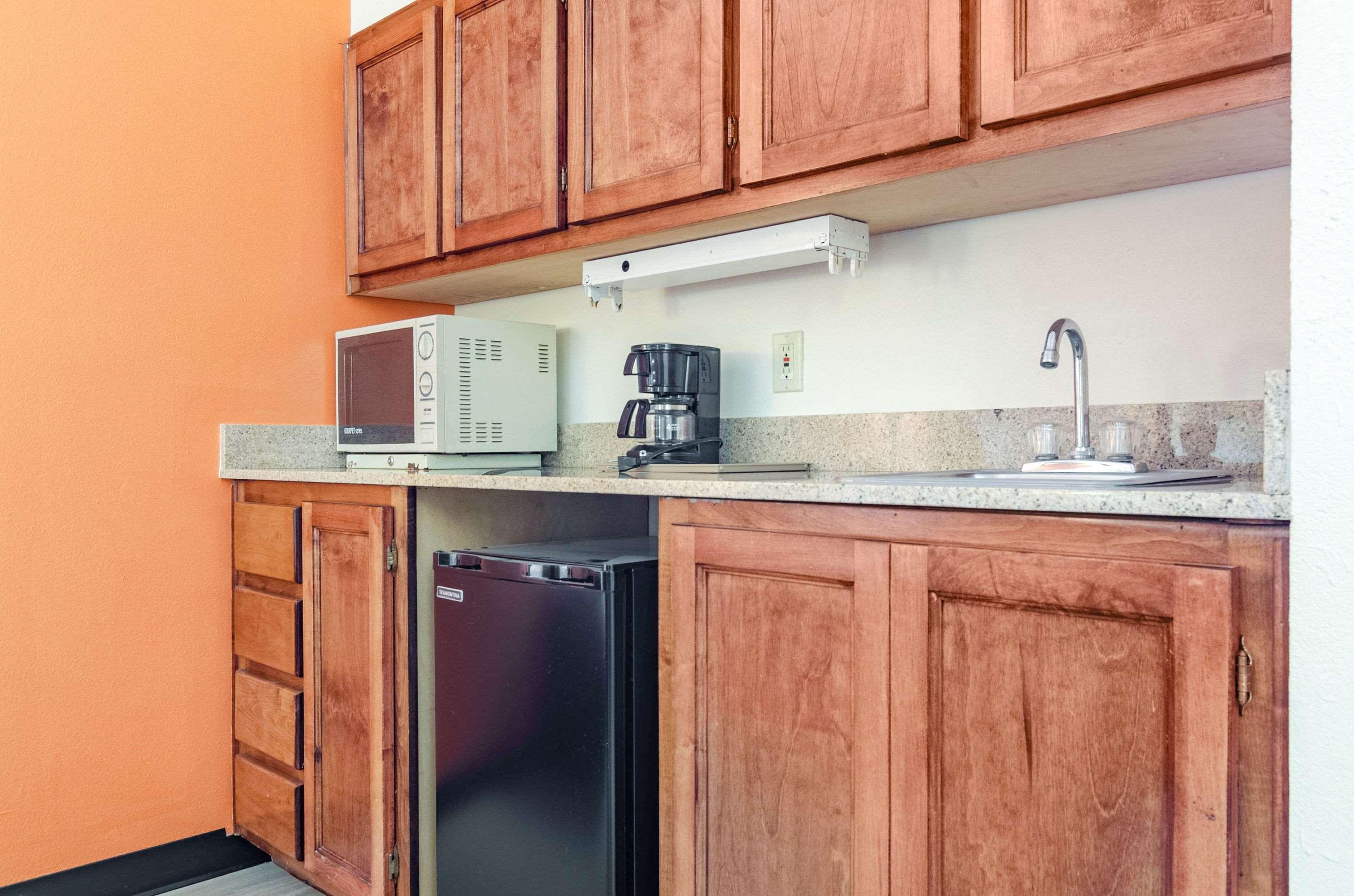 Econo Lodge Inn & Suites Gulfport Dış mekan fotoğraf